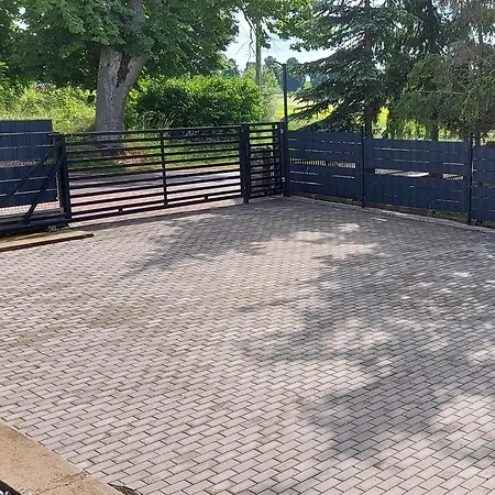 Na Radosnej Nad Jeziorem * Moldzie