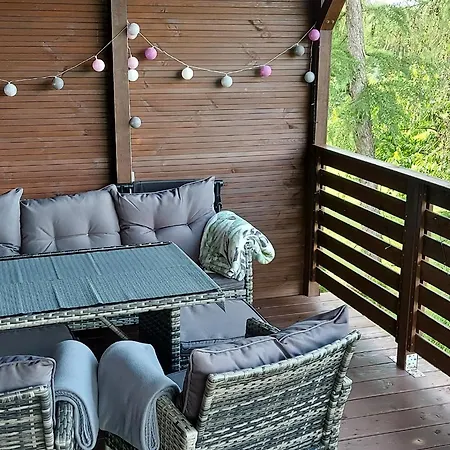 Деревянный коттедж Na Radosnej Nad Jeziorem Moldzie